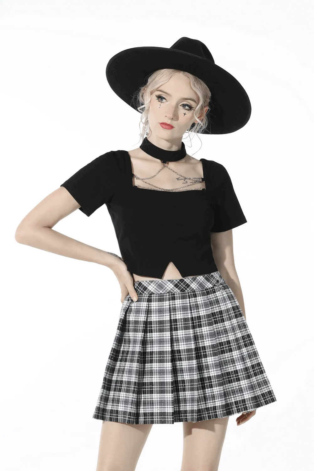 Gothic Mini Skirt with Pleats in Black and White Plaid