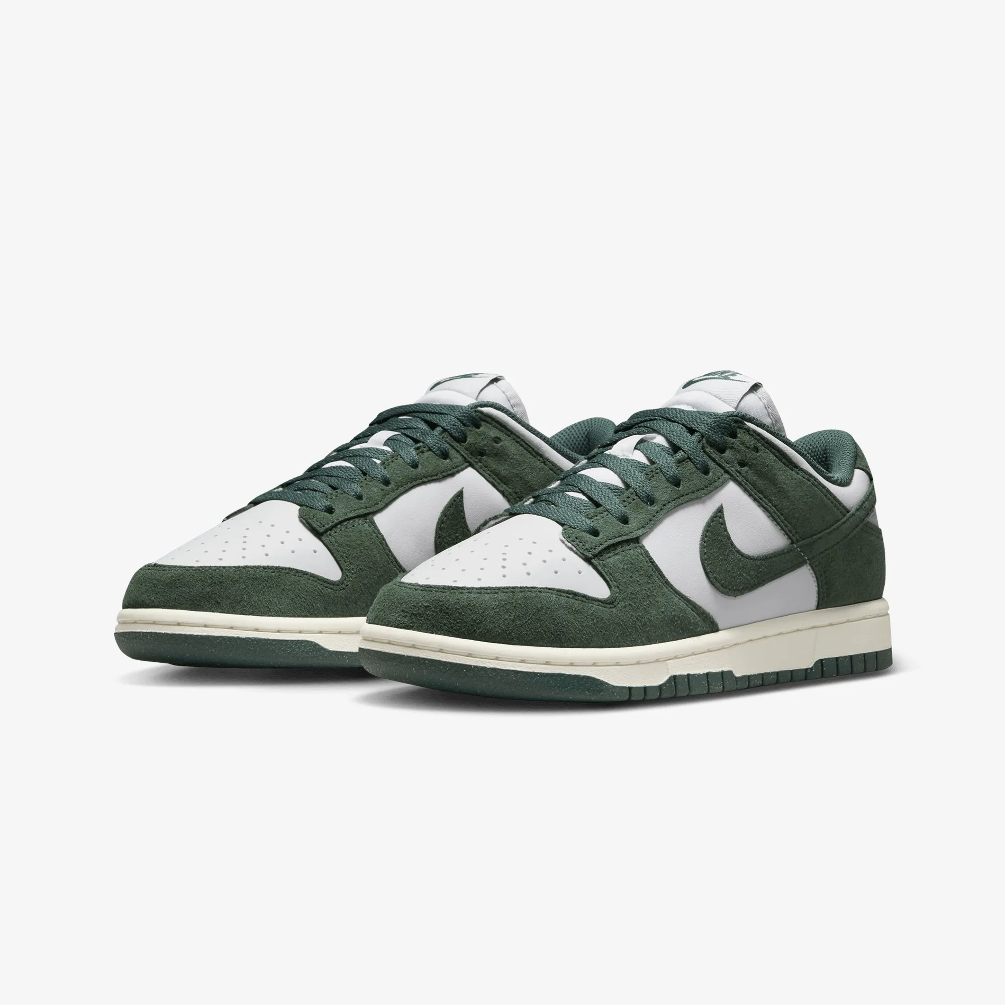 NIKE | WMN'S DUNK LOW { PHOTON DUST/VINTAGE GREEN-SAIL-WHITE